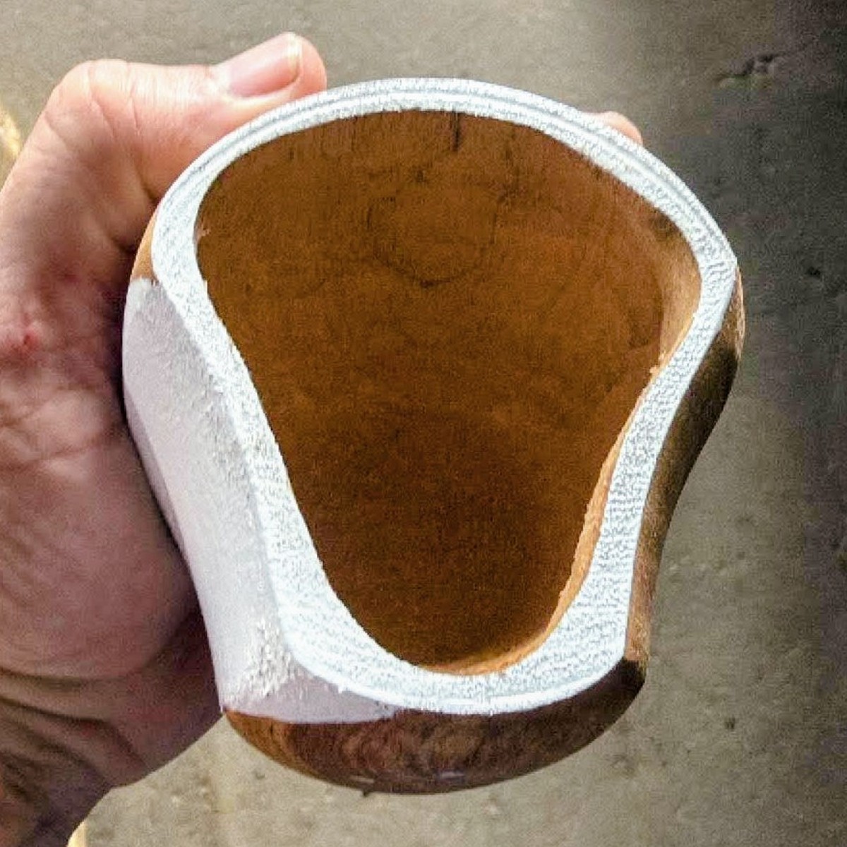 Mate Ranchero de madera tallada, ángulo 3
