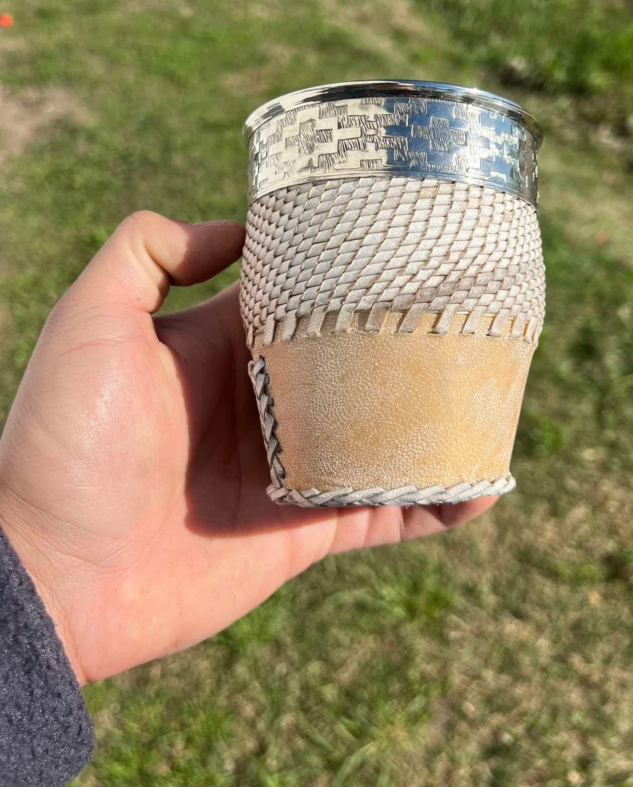 Mate Imperial Tejido, cuero tejido en tiento, virola de alpaca, ángulo 1