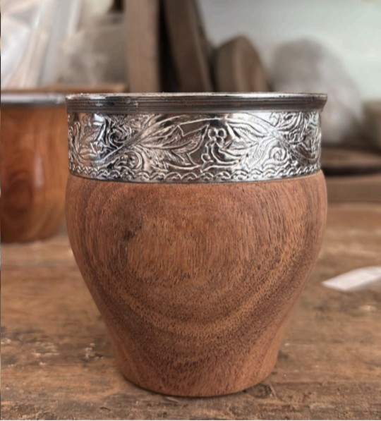 Mate Imperial Madera, algarrobo laqueado, fleje y virola de acero, ángulo 3